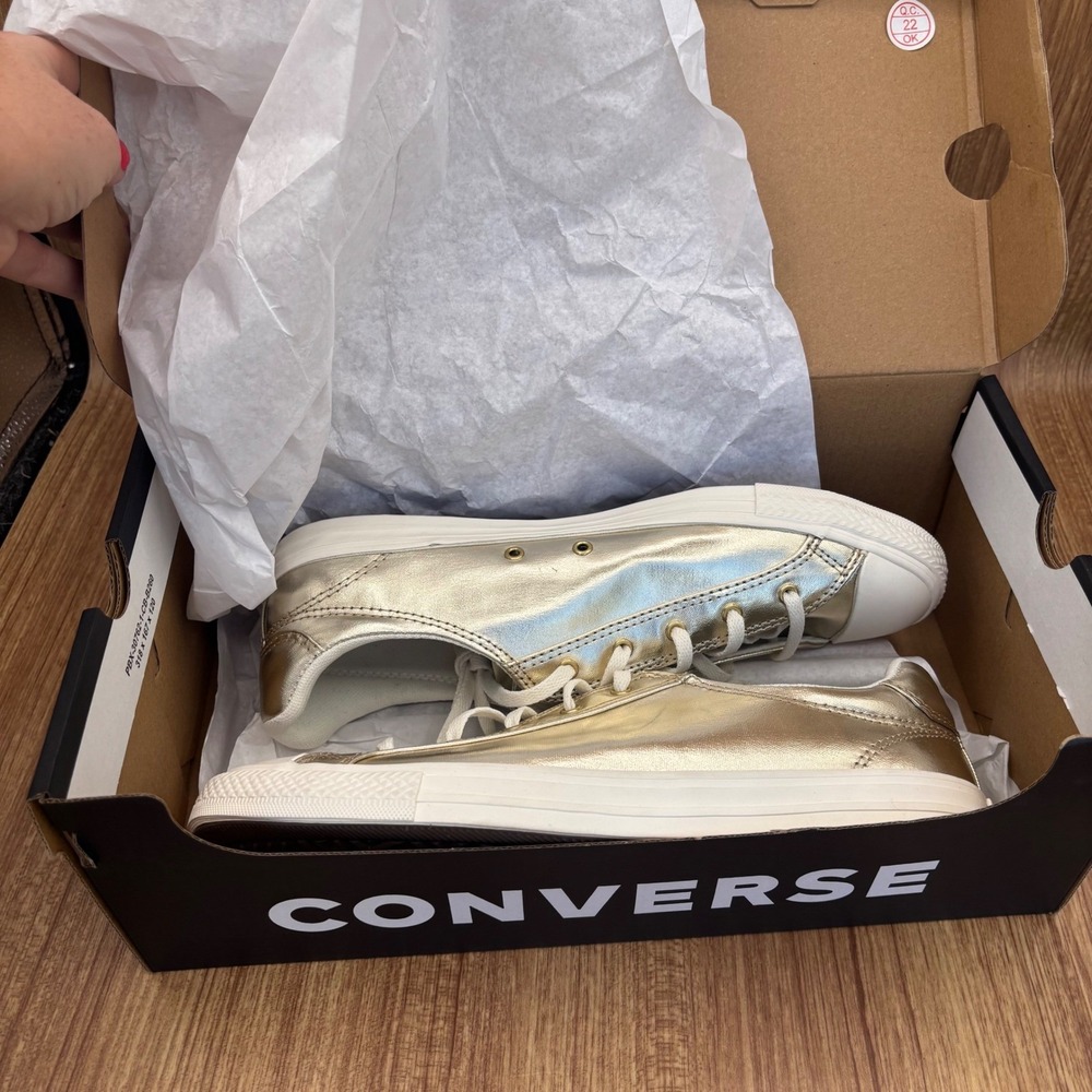 Converse CTAS Dainty Lucky Ox Womens 9.5 Gold Metallic Sneakers A15448C NEW - Picture 5 of 6